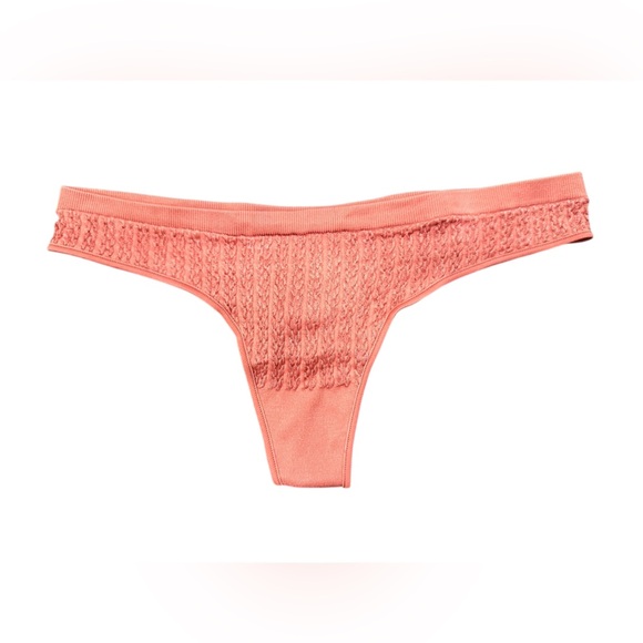 3/25$ Pink Victoria’s Secret Thong – Cable Knit Pattern- NWT- XS - Picture 1 of 4
